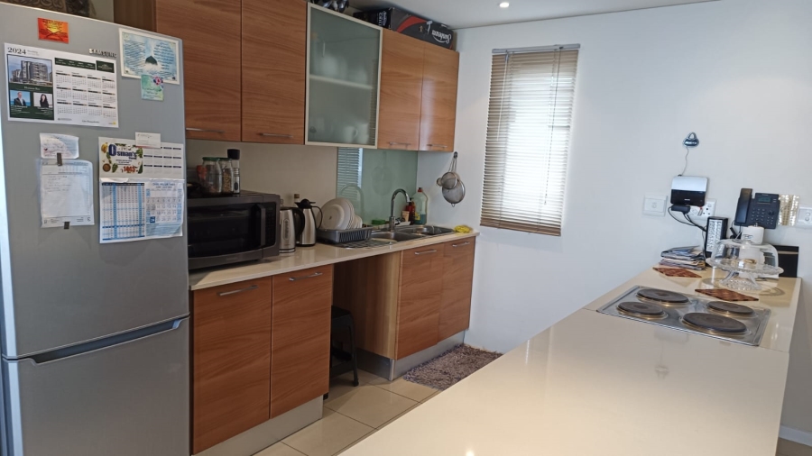 To Let 2 Bedroom Property for Rent in Beachfront Western Cape